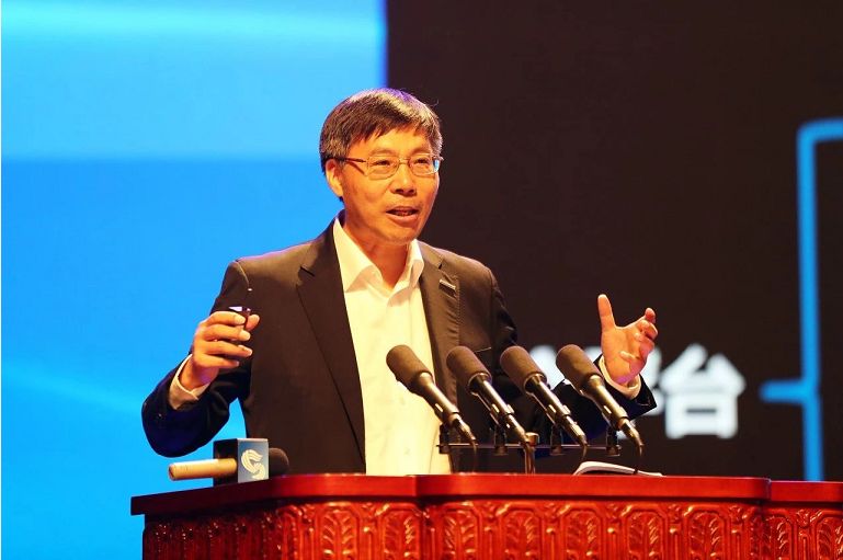 企业数字化转型怎么转？孙丕恕给出答案：云+数+AI